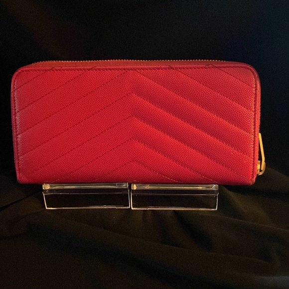 Yves Saint Laurent (YSL) Matelasse Grain de Poudre Leather Zip Wallet - Picture 2 of 14